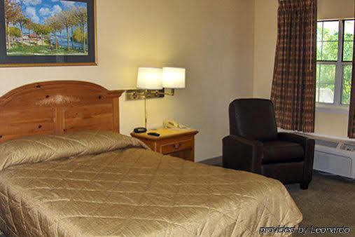Motel Hometowne By Red Roof Atlanta Ne - South