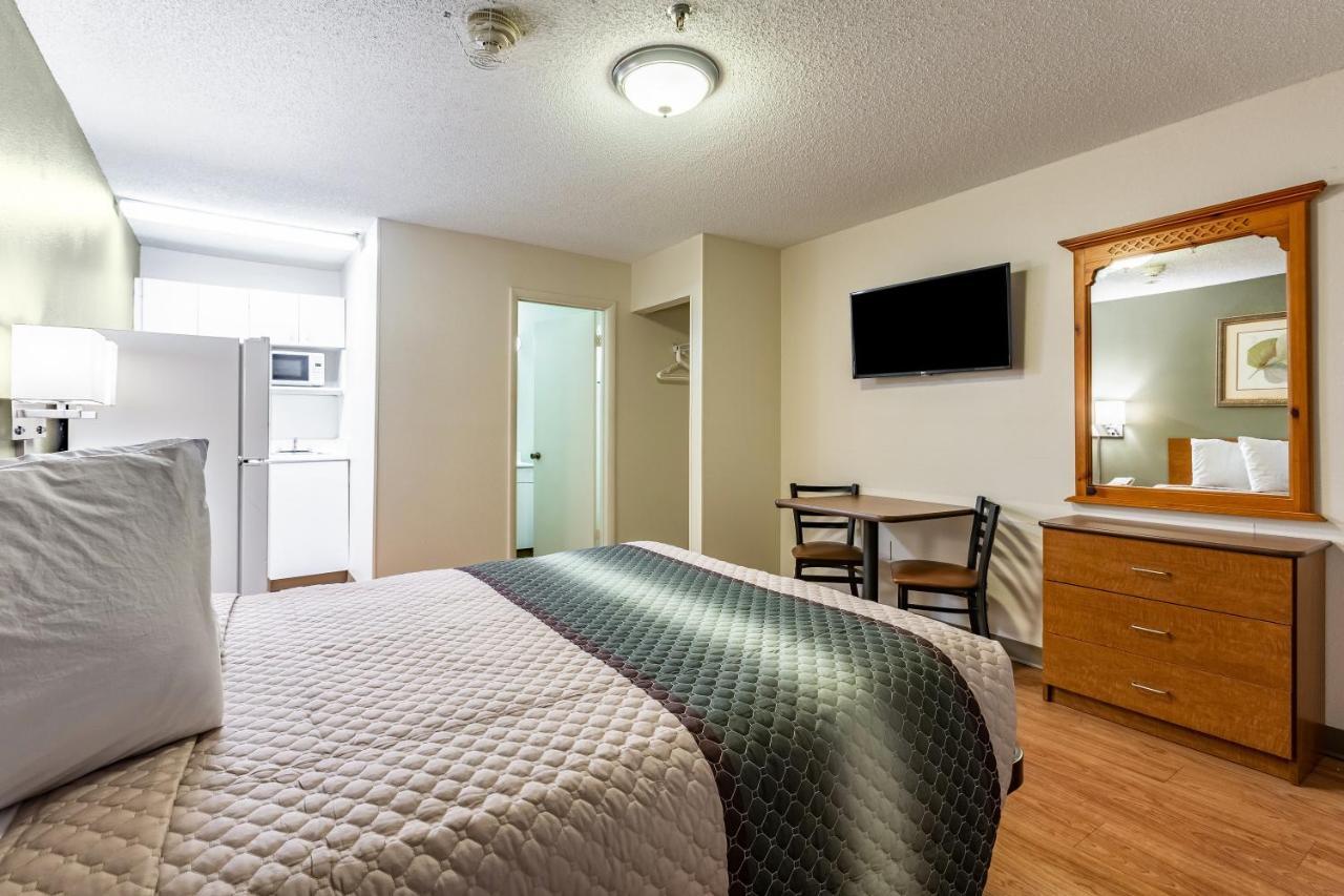 Motel Hometowne By Red Roof Atlanta Ne - South Norcross